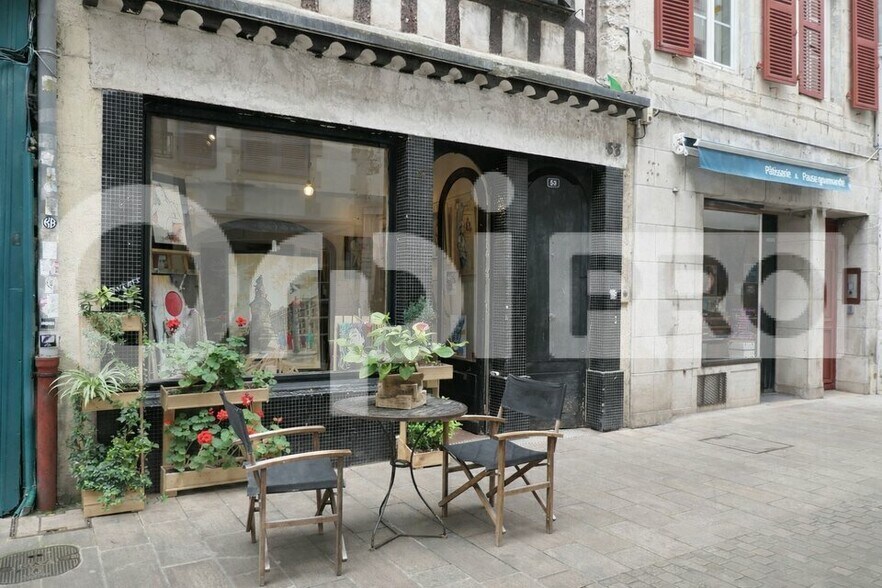 Local commercial dans Bayonne à louer - Photo de l’immeuble – Image 1 sur 2