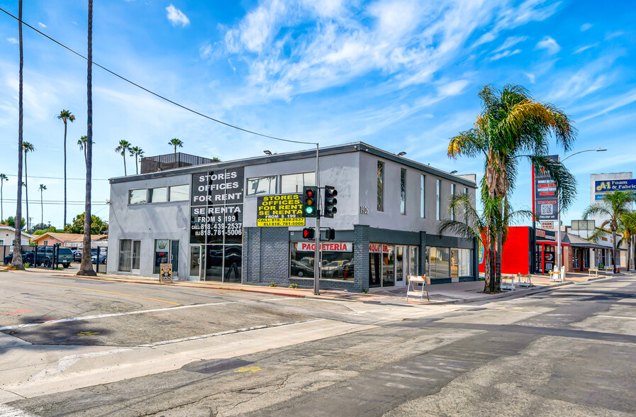 1926 S Main St, Santa Ana, CA à louer - Photo de l’immeuble – Image 1 sur 15