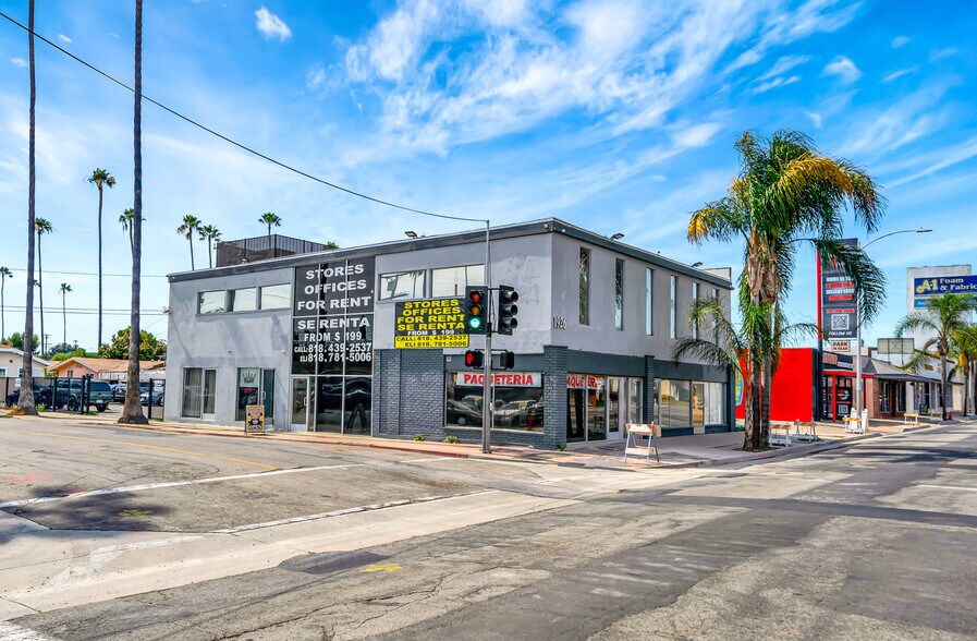 1926 S Main St, Santa Ana, CA à louer - Photo principale – Image 1 sur 31
