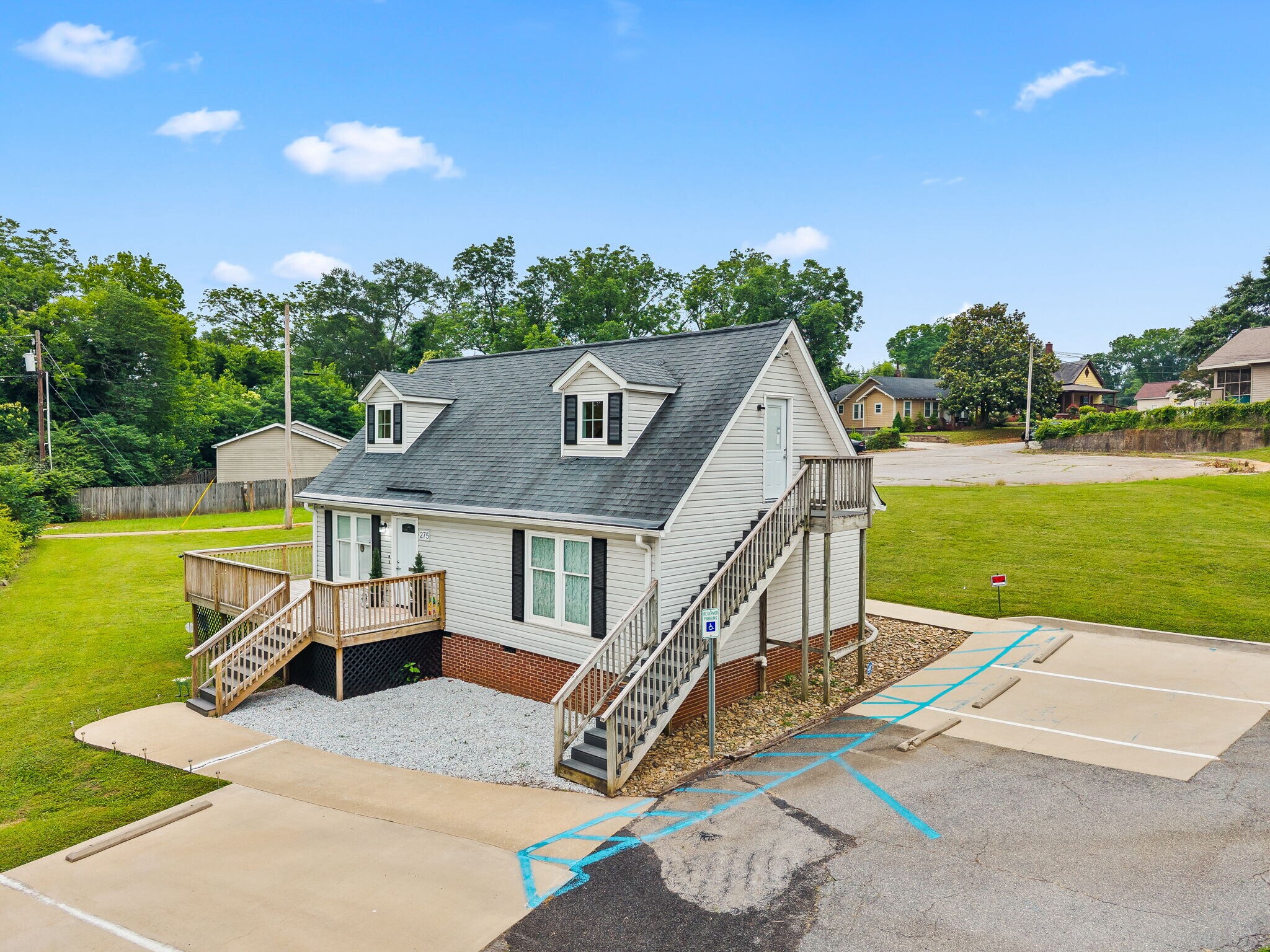 275 E Henry St, Spartanburg, SC à vendre Photo de l’immeuble– Image 1 sur 45