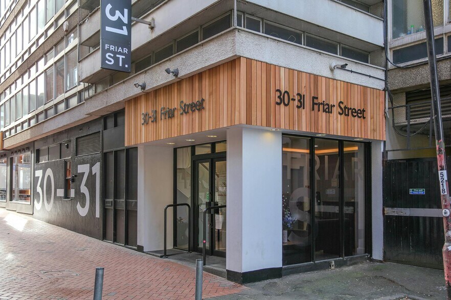 30-31 Friar St, Reading à louer - Photo de l’immeuble – Image 1 sur 9