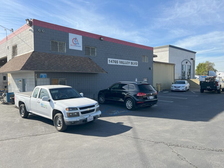 14765 Valley Blvd, Fontana, CA à vendre - Photo de l’immeuble – Image 1 sur 1