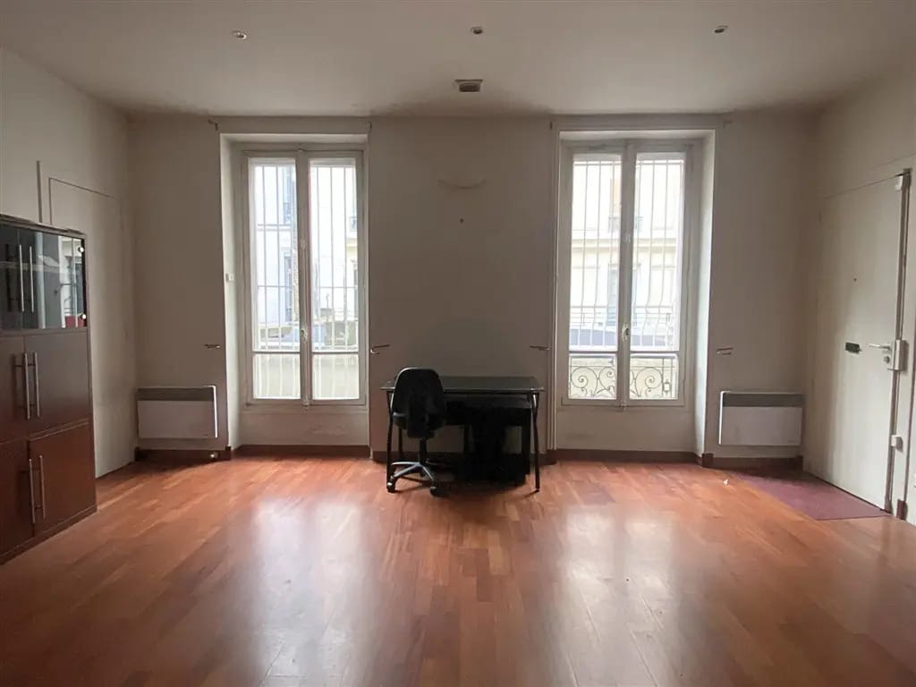 Bureau dans Paris à louer Photo de l’immeuble– Image 1 sur 7