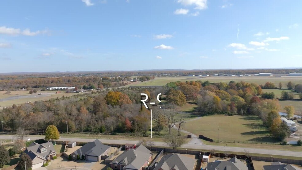 N Airport Loop, Rogers, AR à vendre - Vidéo sur l’annonce professionnelle – Image 2 sur 5