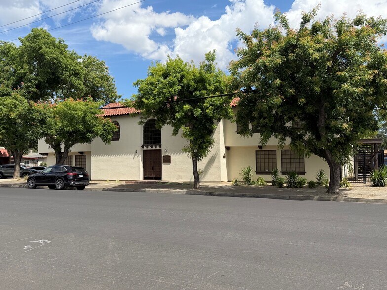 1420 F St, Modesto, CA à louer - Photo de l’immeuble – Image 2 sur 4