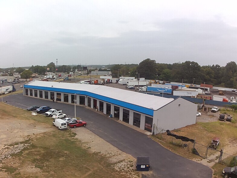 3620 Lamar Ave, Memphis, TN à louer - Photo de l’immeuble – Image 3 sur 5