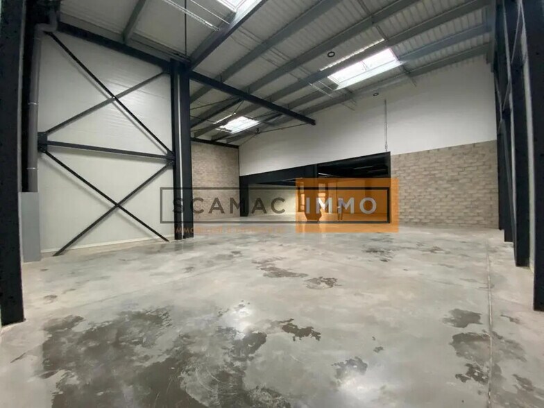 Industriel/Logistique dans Montmagny à louer - Photo de l’immeuble – Image 2 sur 5