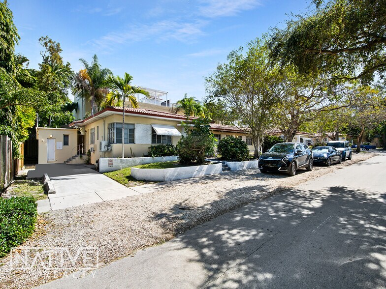 1723 NE 6th St, Fort Lauderdale, FL à vendre - Photo de l’immeuble – Image 3 sur 10