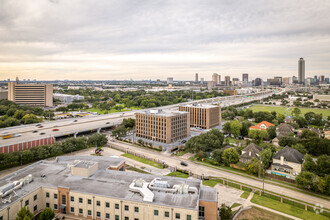 5909 West Loop, Bellaire, TX - VUE AÉRIENNE  vue de carte