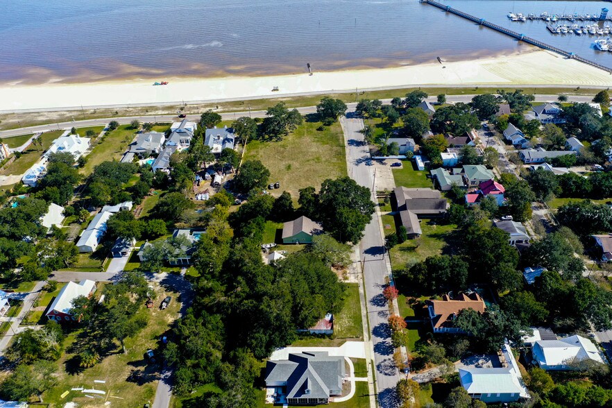400 N Beach Blvd, Bay Saint Louis, MS à vendre - Photo de l’immeuble – Image 3 sur 6