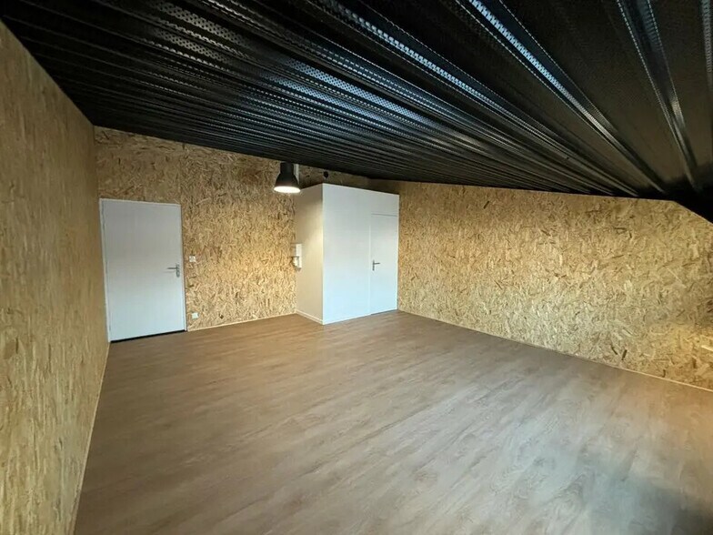 Bureau dans Séné à louer - Photo de l’immeuble – Image 2 sur 3
