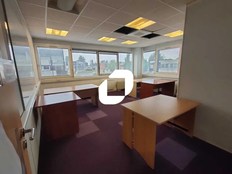 Bureau dans Bièvres à louer - Photo intérieure – Image 3 sur 4