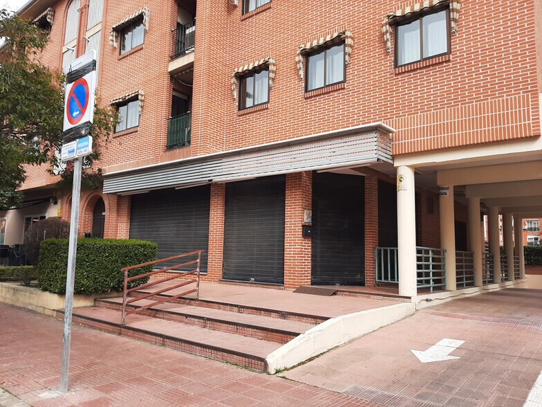 Local commercial dans Alcalá de Henares, Madrid à louer - Photo principale – Image 1 sur 3