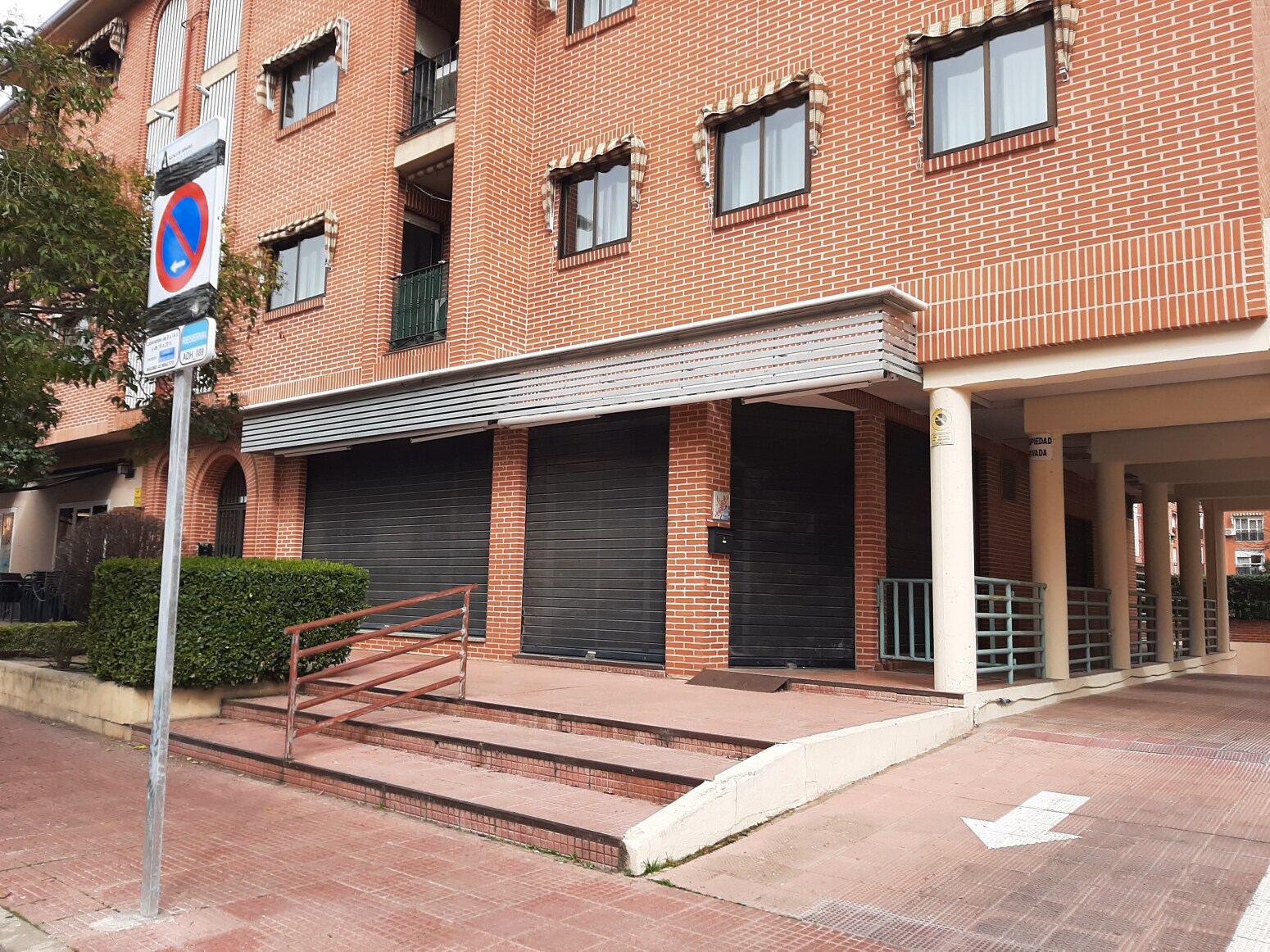 Local commercial dans Alcalá de Henares, Madrid à louer Photo principale– Image 1 sur 4