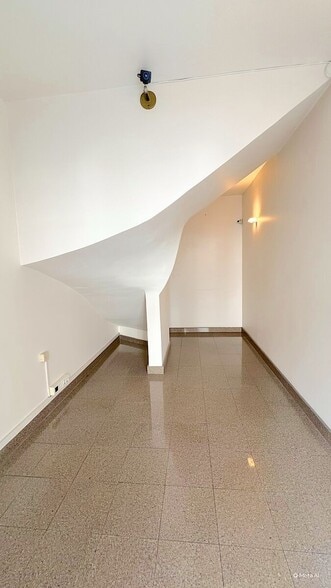 Immeuble residentiel dans Paris à vendre - Photo de l’immeuble – Image 3 sur 24