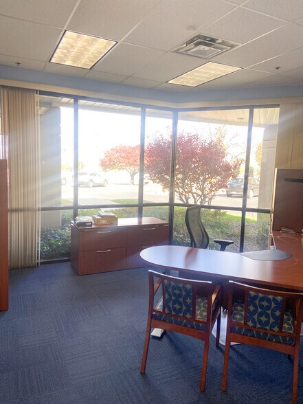 2141 W Airport Way, Boise, ID à louer - Photo de l’immeuble – Image 3 sur 6