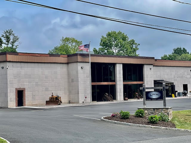 23 Commerce Rd, Newtown, CT à louer - Photo de l’immeuble – Image 2 sur 12