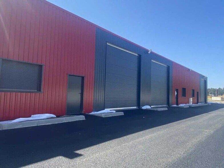 432 Rue André Marie Ampère, Saint-Jean-d'Illac à louer - Photo de l’immeuble – Image 3 sur 8