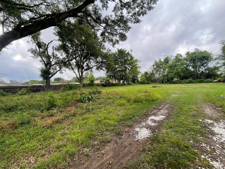 14619 Boudreaux Rd, Tomball, TX à louer - Photo de l’immeuble – Image 2 sur 8