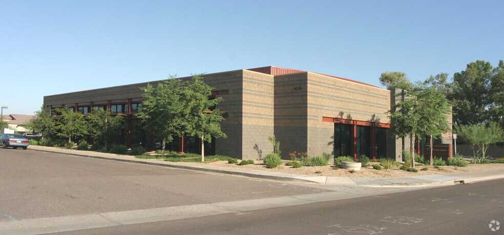 4530 N 32nd St, Phoenix, AZ à vendre - Photo de l’immeuble – Image 1 sur 2