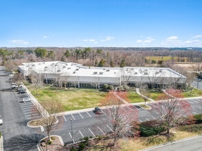 8580 Magellan Pky, Richmond, VA à louer Photo de l’immeuble– Image 1 sur 10