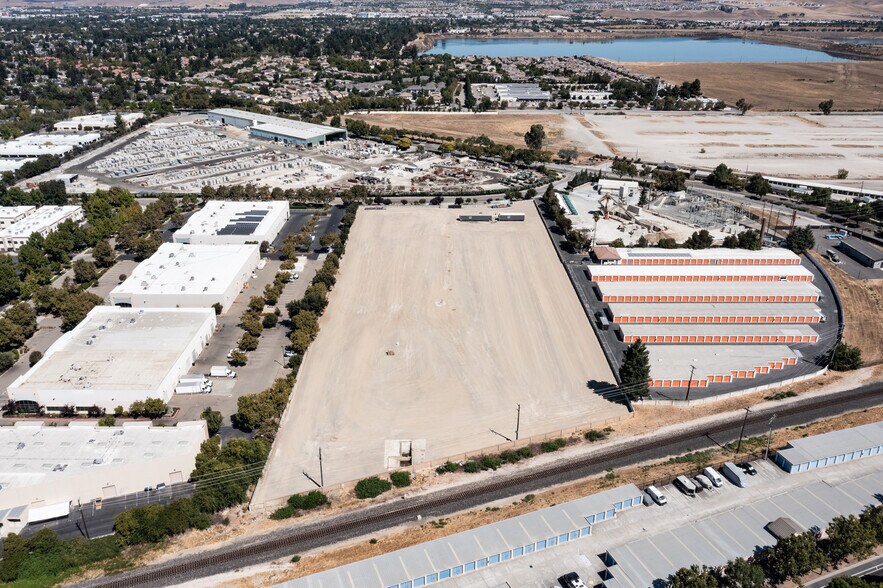 3500 Boulder St, Pleasanton, CA à louer - Photo de l’immeuble – Image 1 sur 4