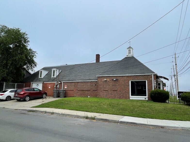 2901 W 16th St, Indianapolis, IN à vendre - Photo de l’immeuble – Image 2 sur 20