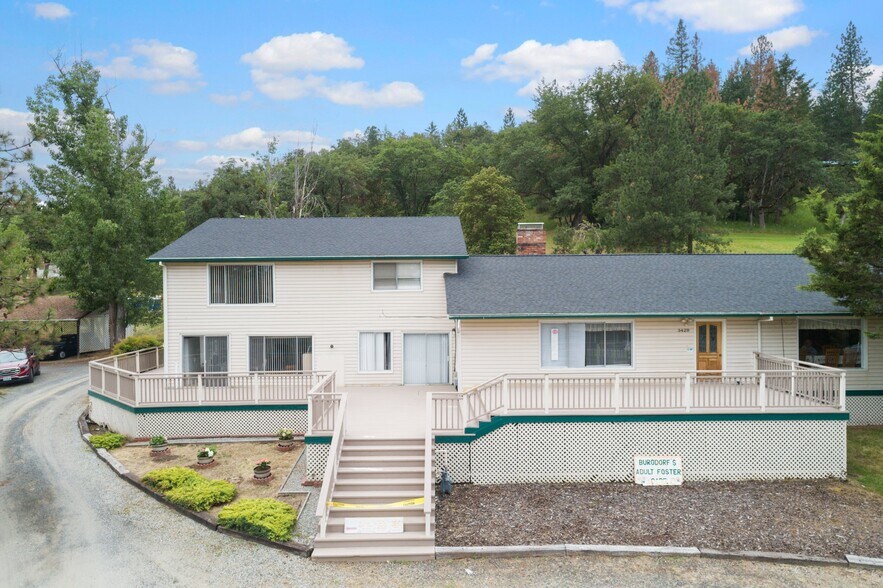 3429 S Stage Rd, Medford, OR à vendre - Photo principale – Image 1 sur 35
