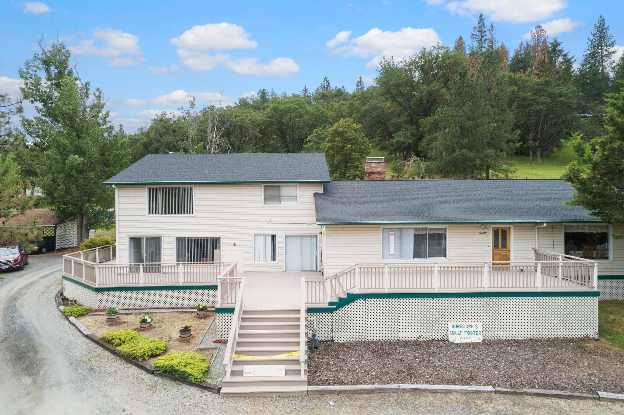 3429 S Stage Rd, Medford, OR à vendre Photo principale– Image 1 sur 36