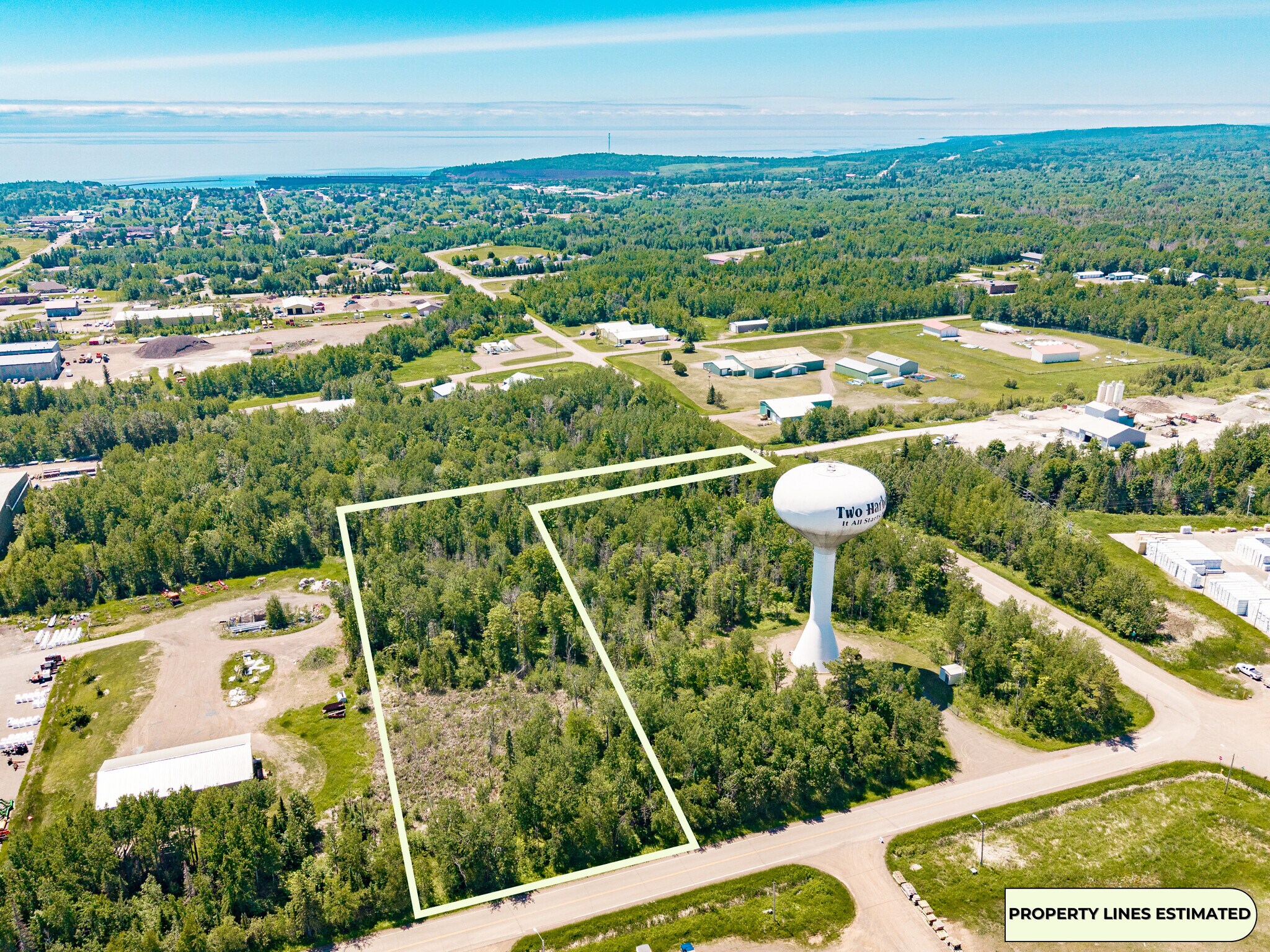 xxx 25th Avenue, Two Harbors, MN à vendre Photo principale– Image 1 sur 9