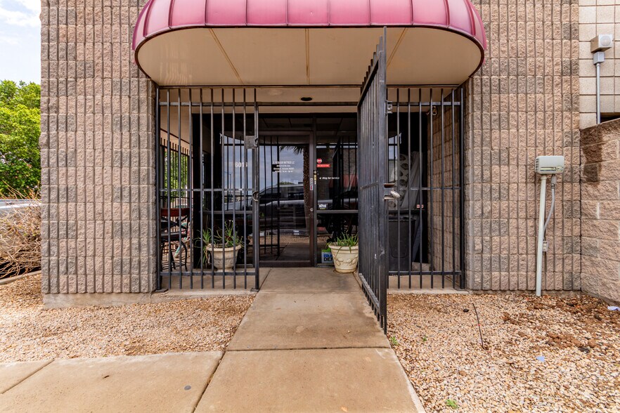 6016 N 57th Ave, Glendale, AZ à vendre - Photo de l’immeuble – Image 3 sur 35