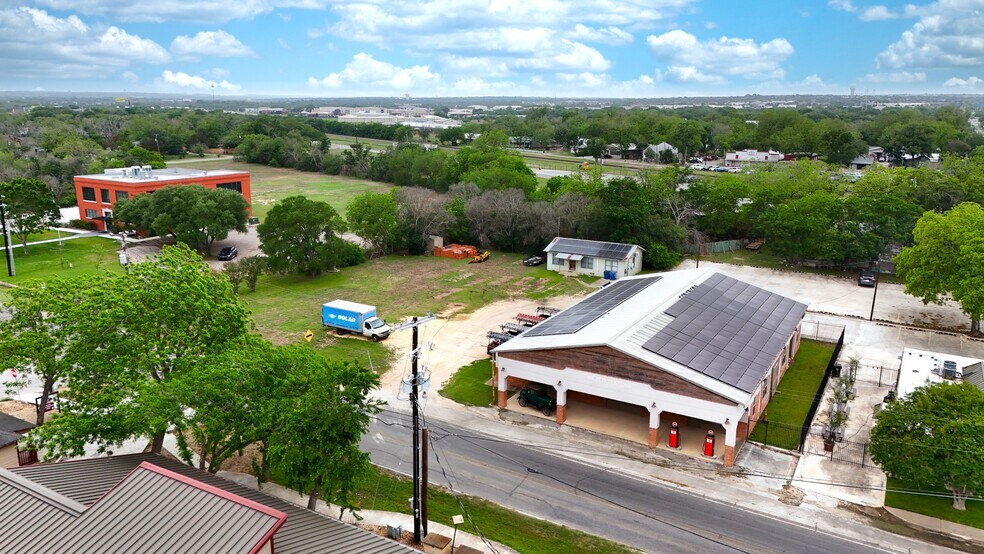 105 Loop 539 W, Cibolo, TX à vendre - Photo principale – Image 1 sur 15
