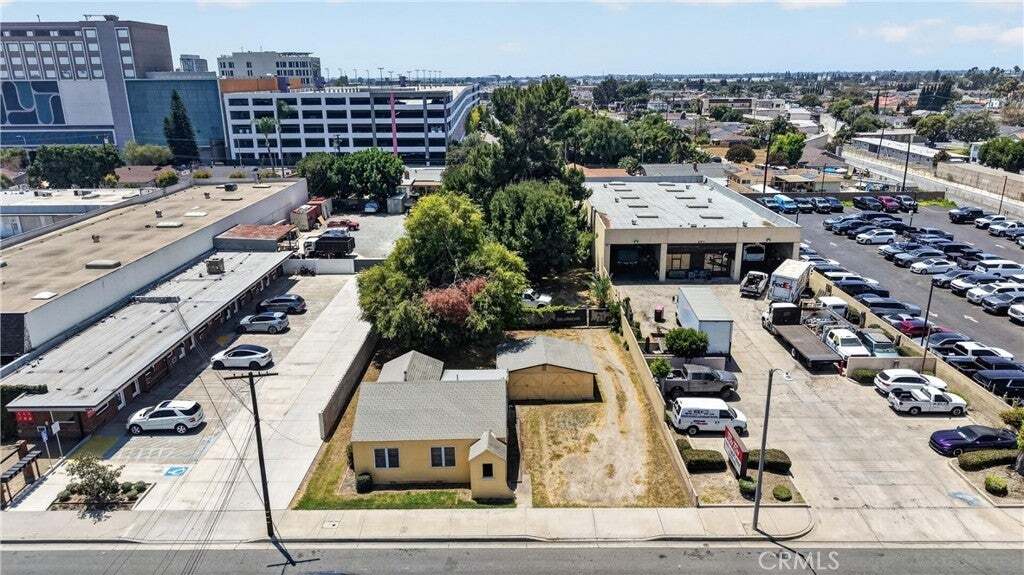 6851 Stanton Ave, Buena Park, CA à vendre Photo de l’immeuble– Image 1 sur 6