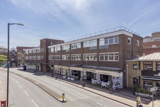 Plus de détails pour 692 Warwick Rd, Solihull - Bureau à louer