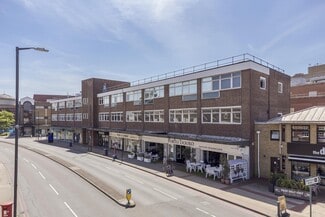 Plus de détails pour 692 Warwick Rd, Solihull - Bureau à louer