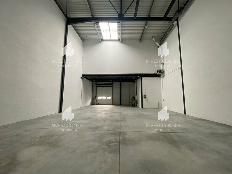 16 Rue Ampère, Pontoise à louer - Photo de l’immeuble – Image 3 sur 15