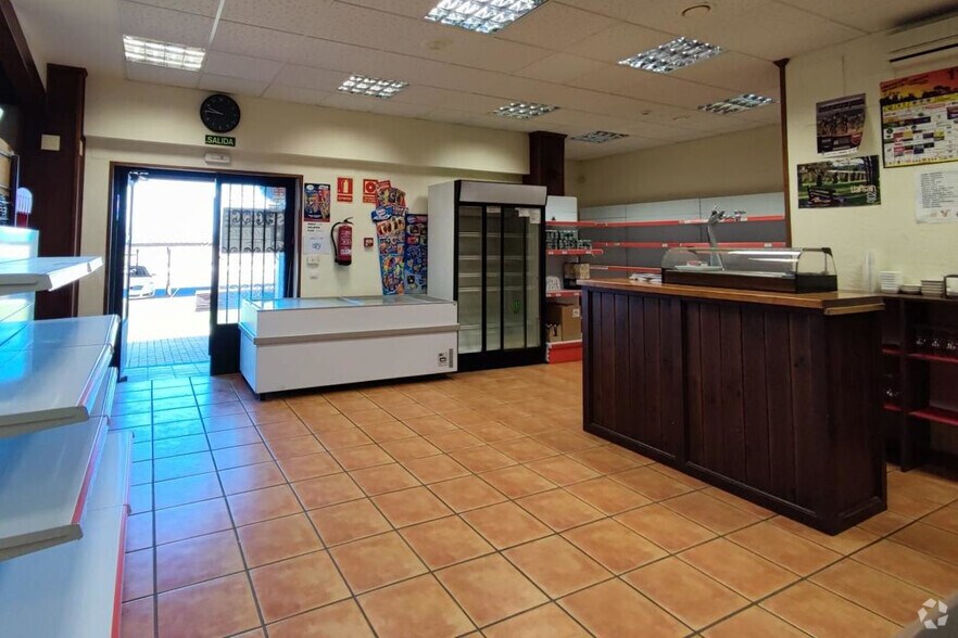 Immeuble residentiel dans Palazuelos de Eresma, Segovia à vendre - Photo intérieure – Image 1 sur 1