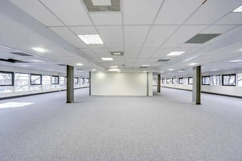 Bureau dans Aubervilliers à louer - Photo intérieure – Image 3 sur 8