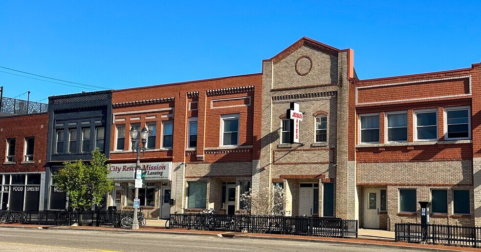 603 E Michigan Ave, Lansing, MI à louer - Photo de l’immeuble – Image 2 sur 5