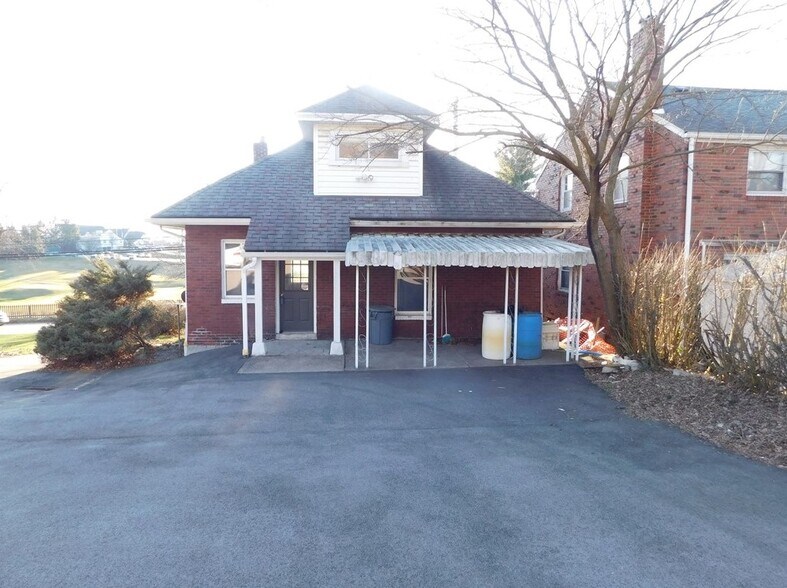 4305 Clairton Blvd, Pittsburgh, PA à vendre - Photo de l’immeuble – Image 2 sur 2
