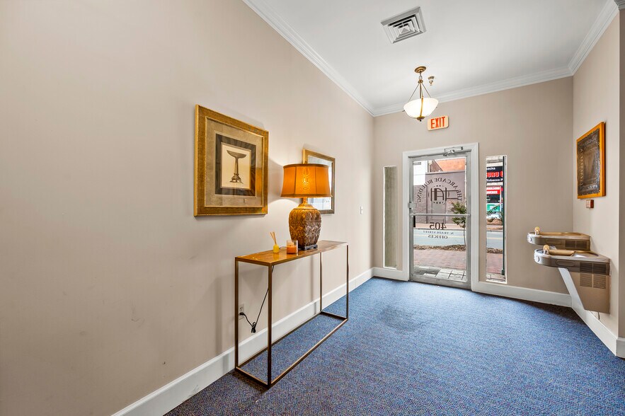 131 W Fourth St, Winston-Salem, NC à vendre - Photo de l’immeuble – Image 3 sur 5