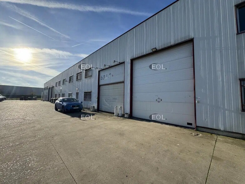 Local d’activités dans Wissous à louer - Photo de l’immeuble – Image 1 sur 7