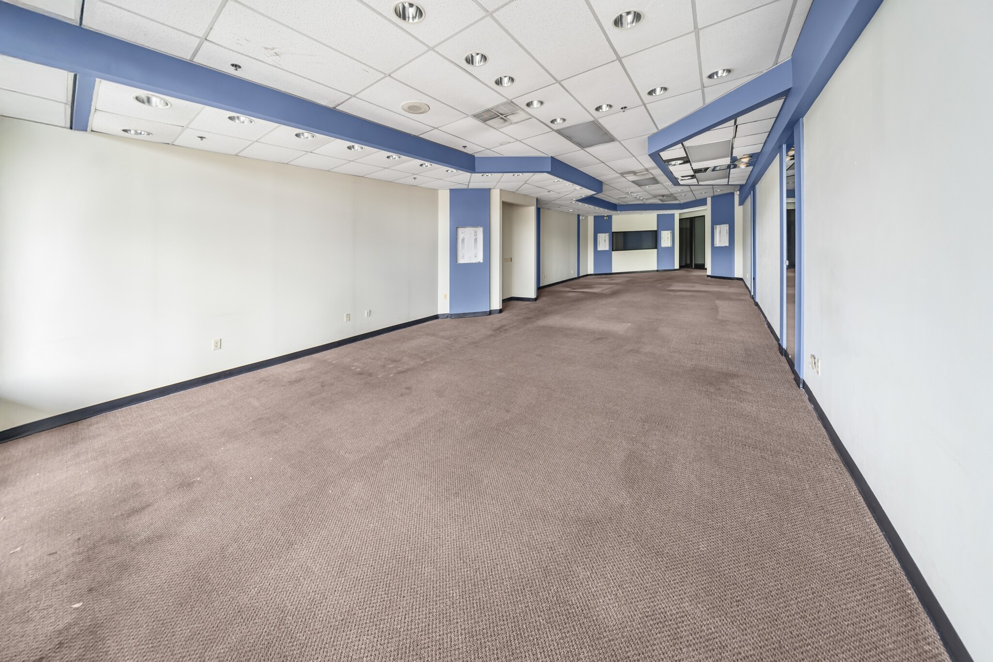 1403-1493 E Franklin Blvd, Gastonia, NC à louer Photo intérieure– Image 1 sur 11