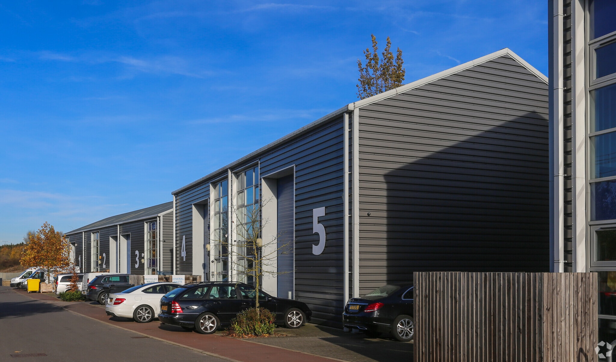 Propeller Way, Londres à louer Photo principale– Image 1 sur 12