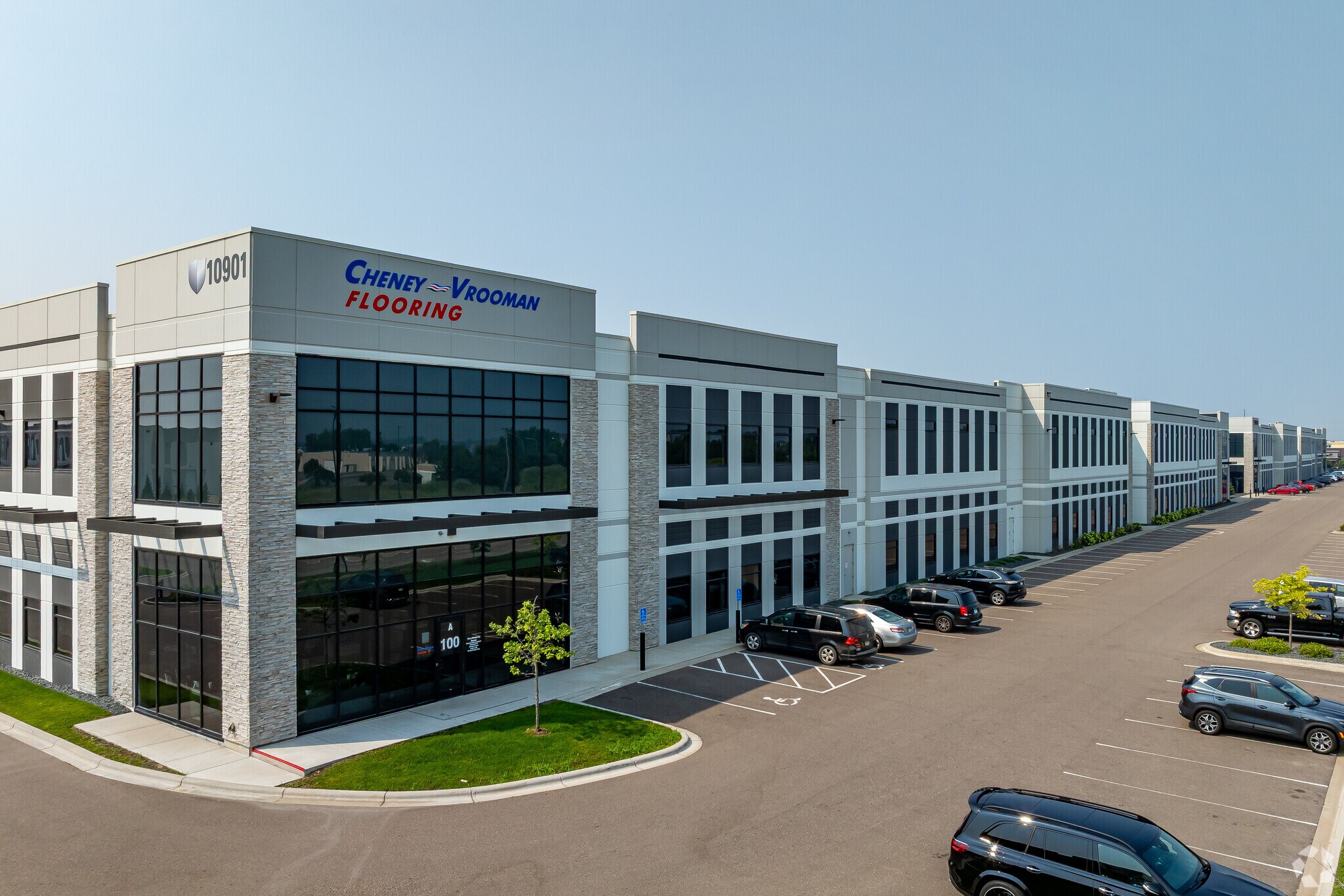 10901 Elm Creek Blvd, Maple Grove, MN à louer Photo de l’immeuble– Image 1 sur 8