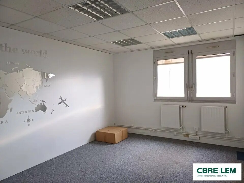 Bureau dans Caen à louer Photo de l’immeuble– Image 1 sur 8