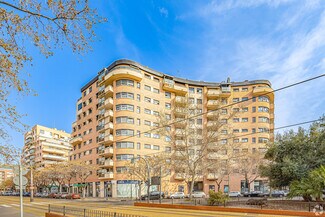 Plus de détails pour Local commercial à louer