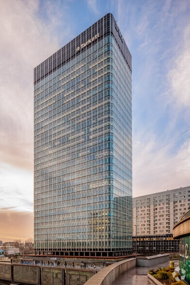 1 Terrasse Bellini, Puteaux à louer - Photo de l’immeuble – Image 3 sur 4