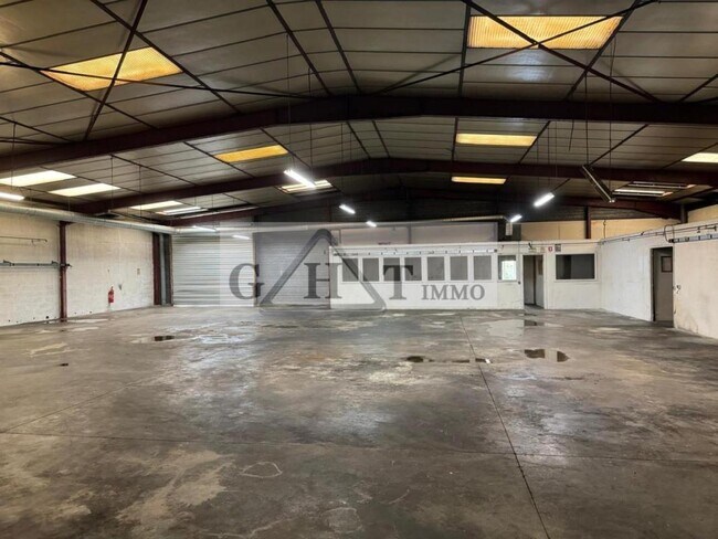Plus de détails pour Industriel/Logistique à louer