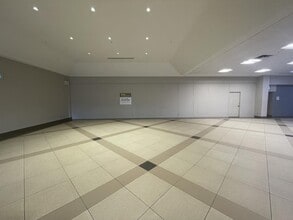 11000 8th St, Dawson Creek, BC à louer Photo de l’immeuble– Image 2 sur 3